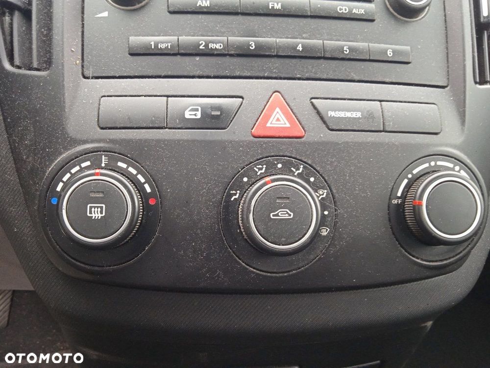 Panel Środkowy Nawiewu Klimatyzacji Kia Ceed - 1