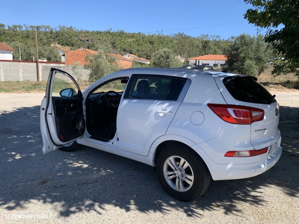 Kia Sportage 1.7 CRDi ISG More Edition - 11