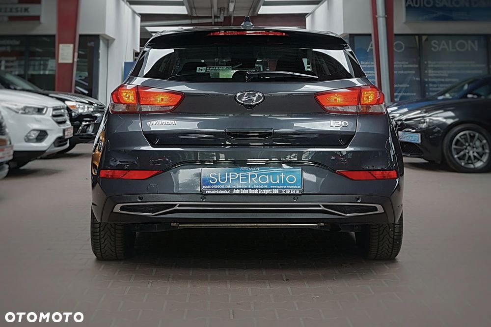 Hyundai i30 1.5 T-GDI Fastback 48V-Hybrid DCT Prime - 9