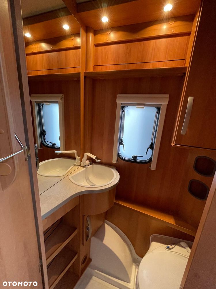 Hymer-Eriba EML 442 Nova - 15