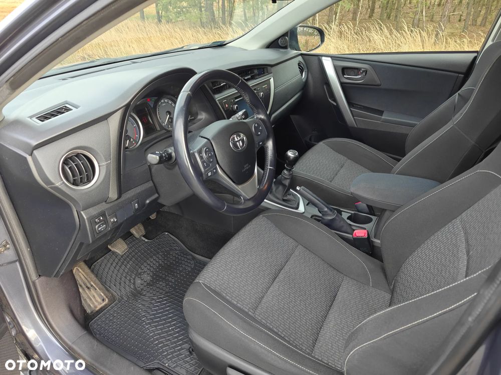 Toyota Auris 1.4 D-4D Premium Comfort - 14