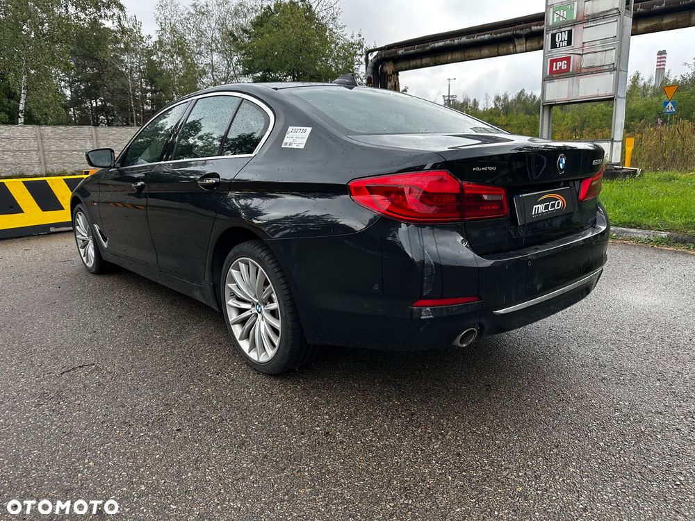 BMW Seria 5 520i GPF Luxury Line - 4