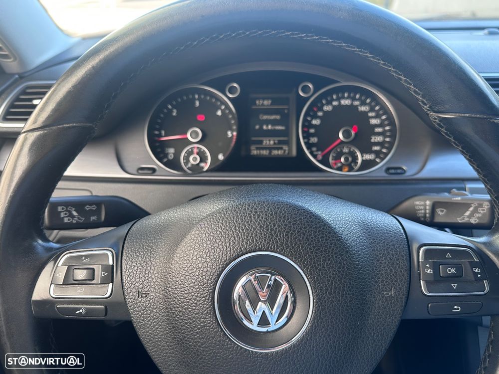 VW Passat Variant 1.6 TDI BlueMotion - 10
