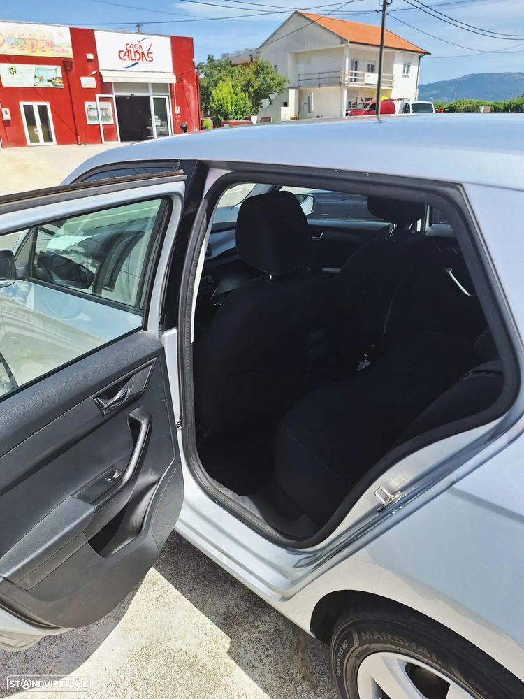 Skoda Fabia 1.4 TDI Monte Carlo DSG - 16