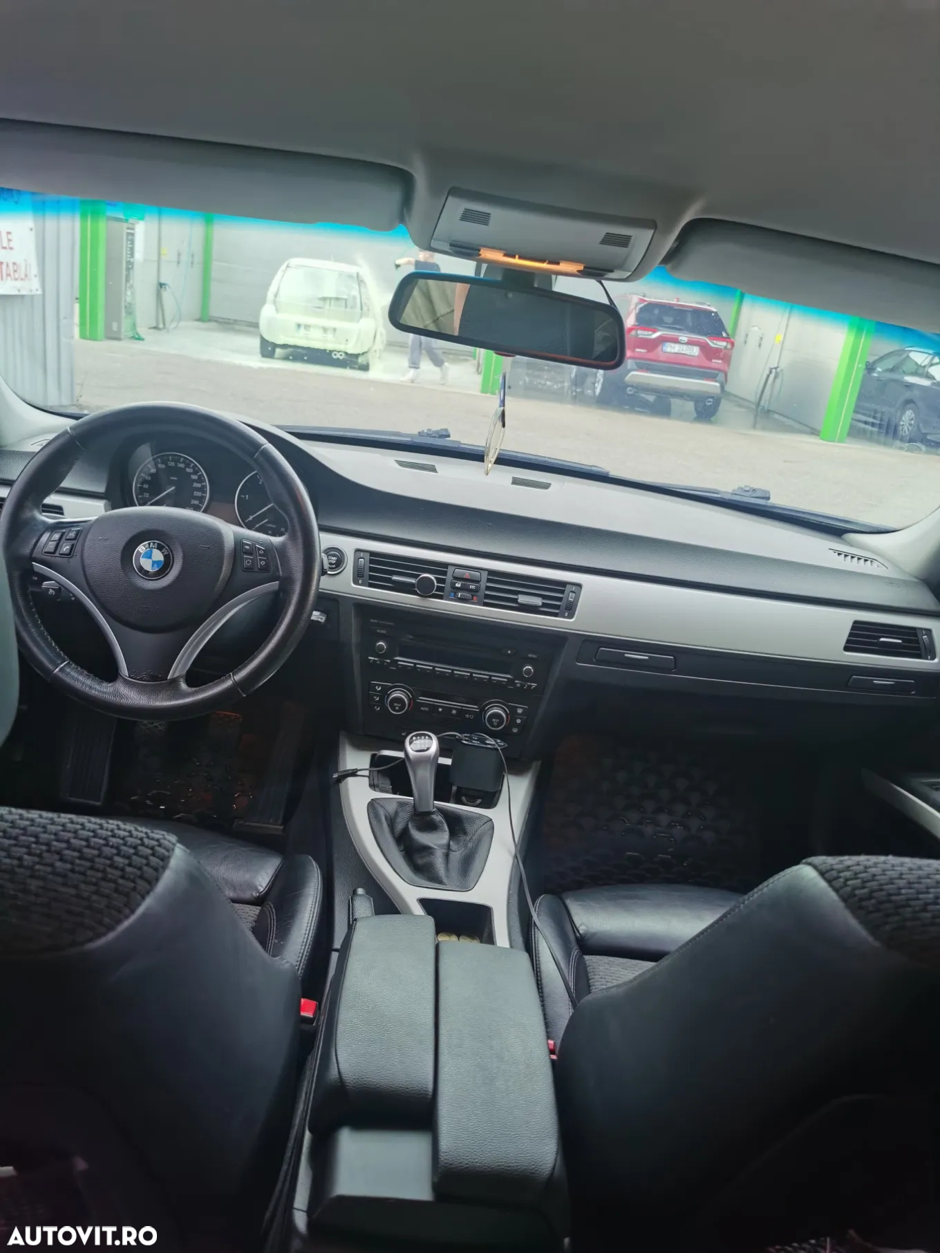 BMW Seria 3 318d - 11