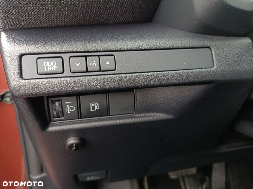 Lexus LBX 1.5 Hybrid - 21