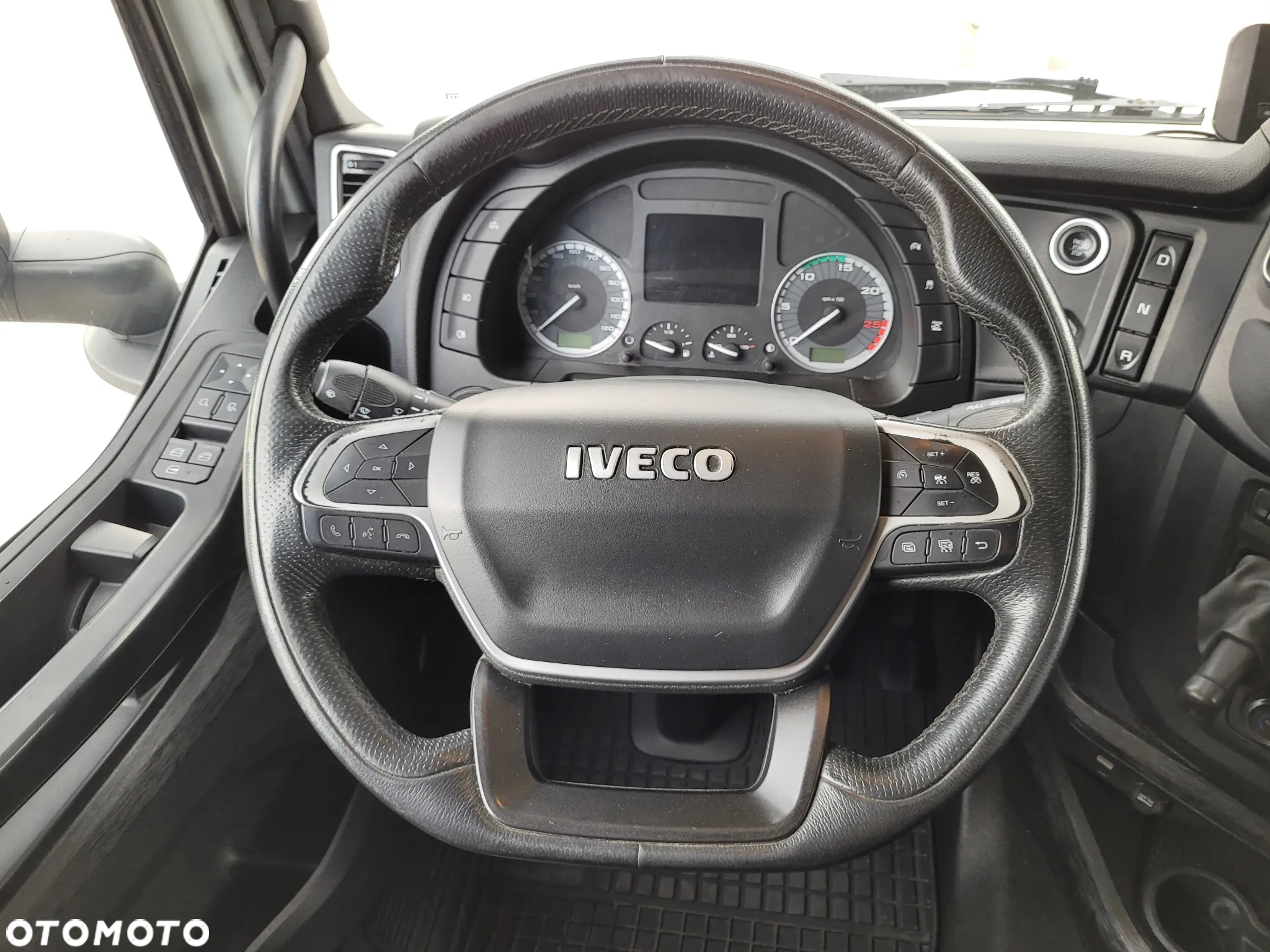 Iveco S-WAY 460 LNG / MEGA / STAŁA CENA PALIWA W UE 0,79€ - 9