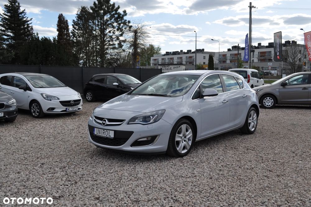 Opel Astra 1.6 Turbo Automatik - 1
