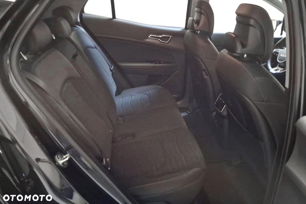 Kia Sportage 1.6 T-GDI AWD Basis - 23