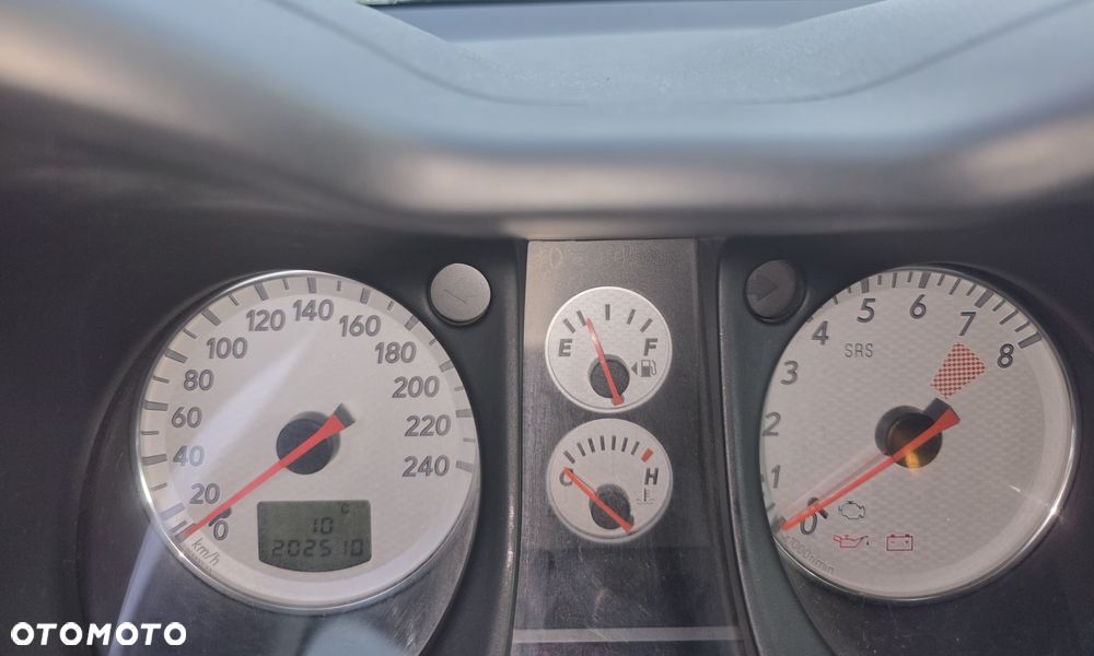 Mitsubishi Outlander 2.0 Turbo - 6
