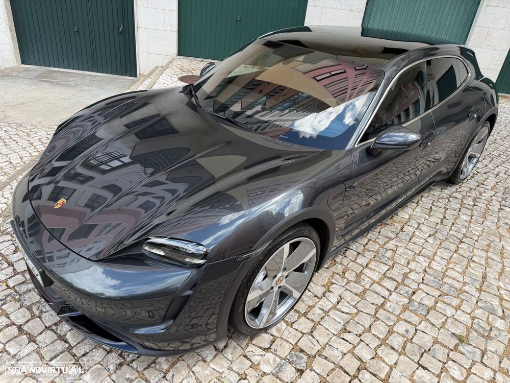 Porsche Taycan Cross Turismo Turbo - 24