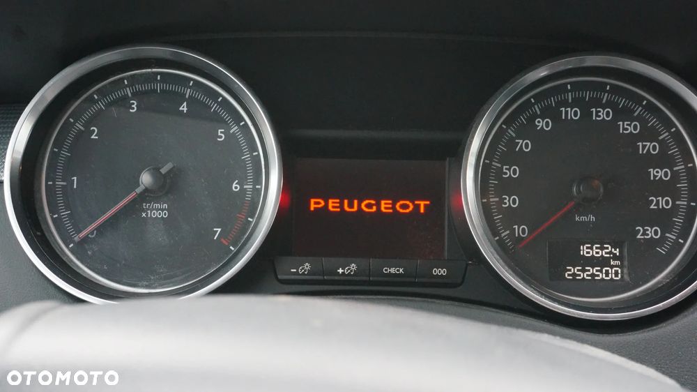 Peugeot 508 1.6 T Active - 12