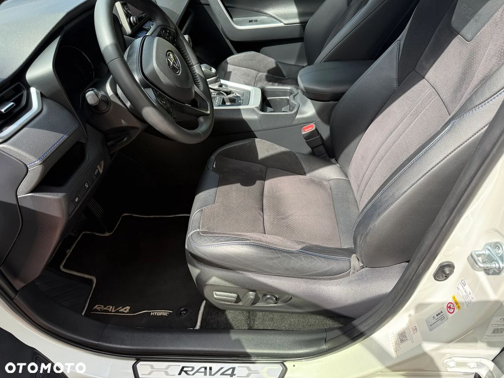Toyota RAV4 2.5 Hybrid Black Edition by JBL 4x2 - 6