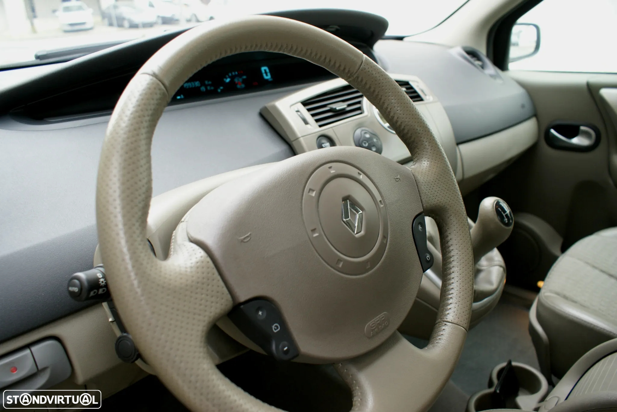 Renault Scénic 1.5 dCi Confort Privilége - 11
