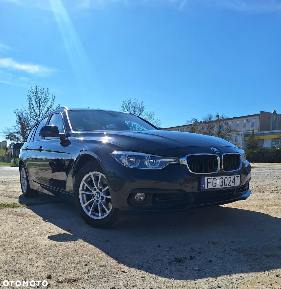 BMW Seria 3 318i - 1