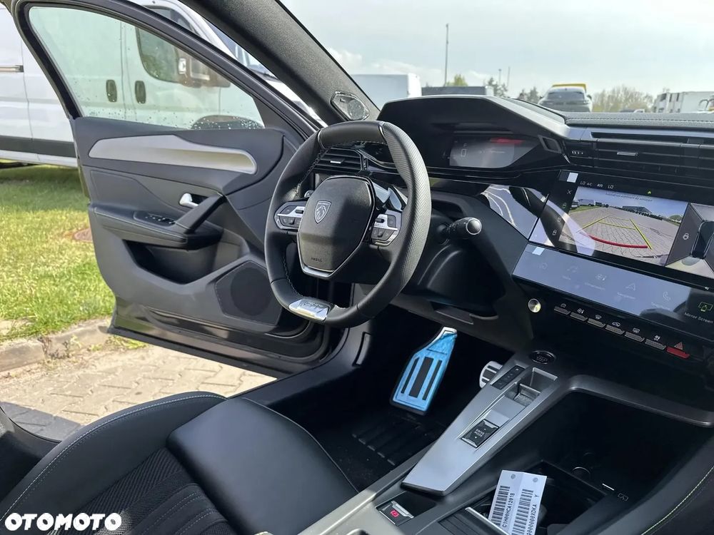 Peugeot 408 1.6 Plug-In Hybrid 225 GT E-DCS7 - 26