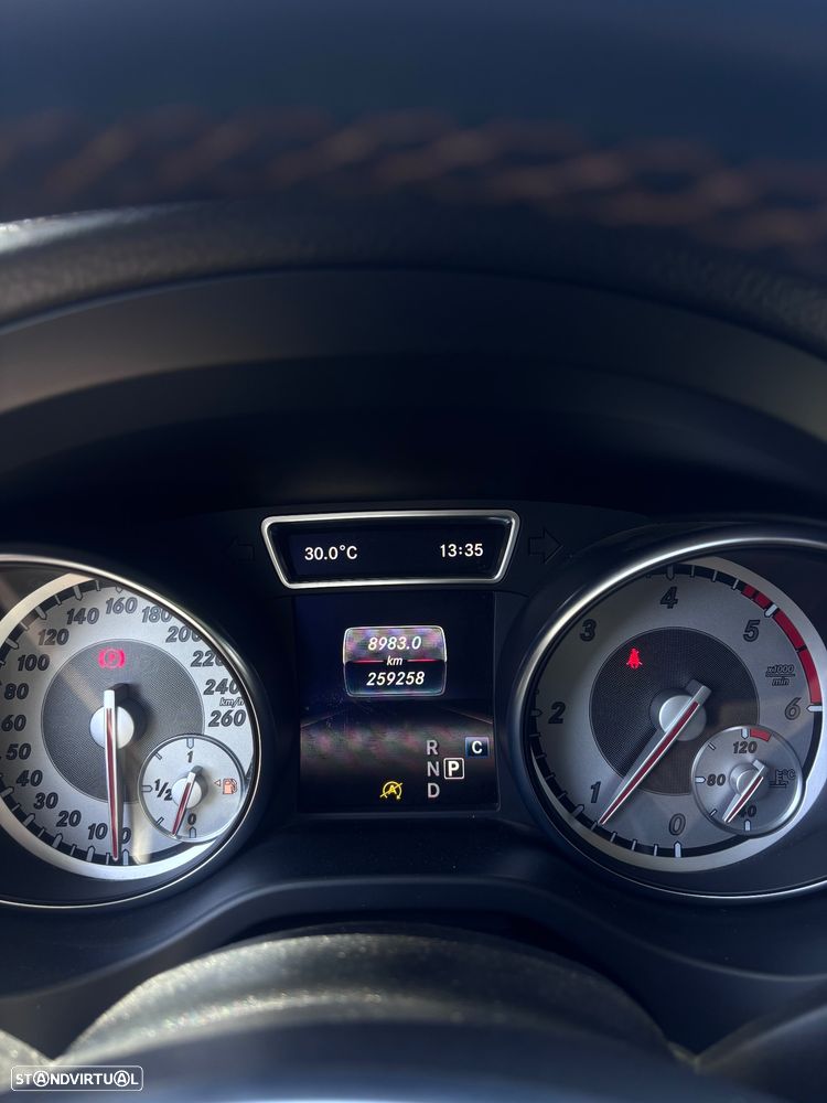 Mercedes-Benz GLA 220 d 4Matic 7G-DCT AMG Line - 21