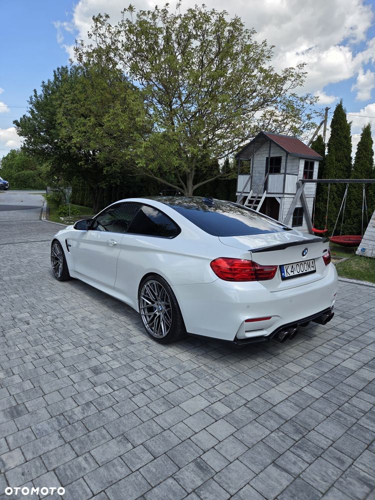 BMW M4 - 4