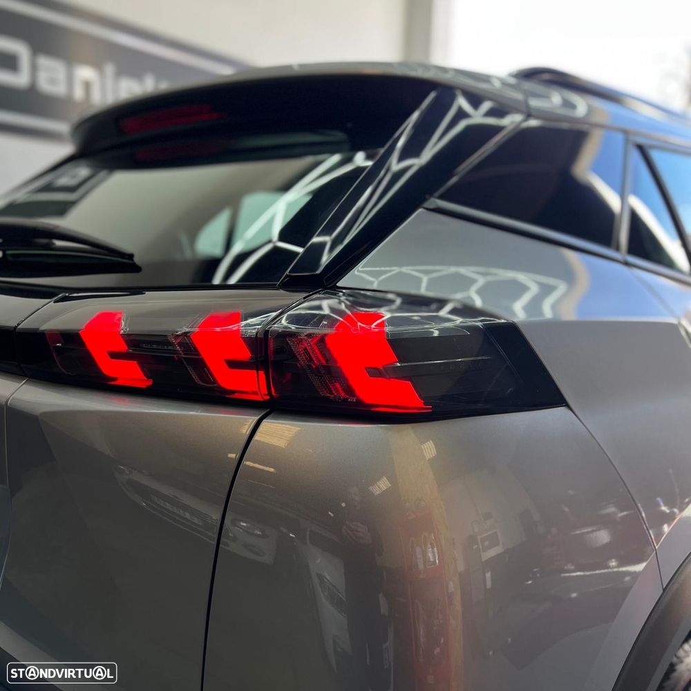 Peugeot 2008 1.2 PureTech Allure - 6