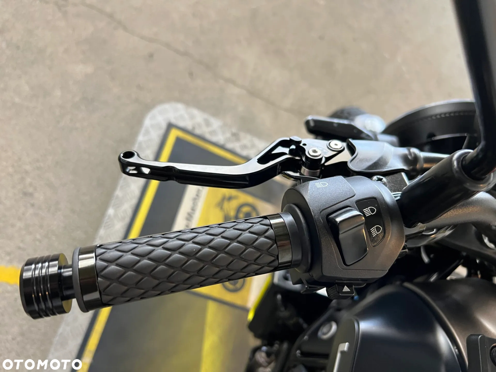 Husqvarna Svartpilen - 26
