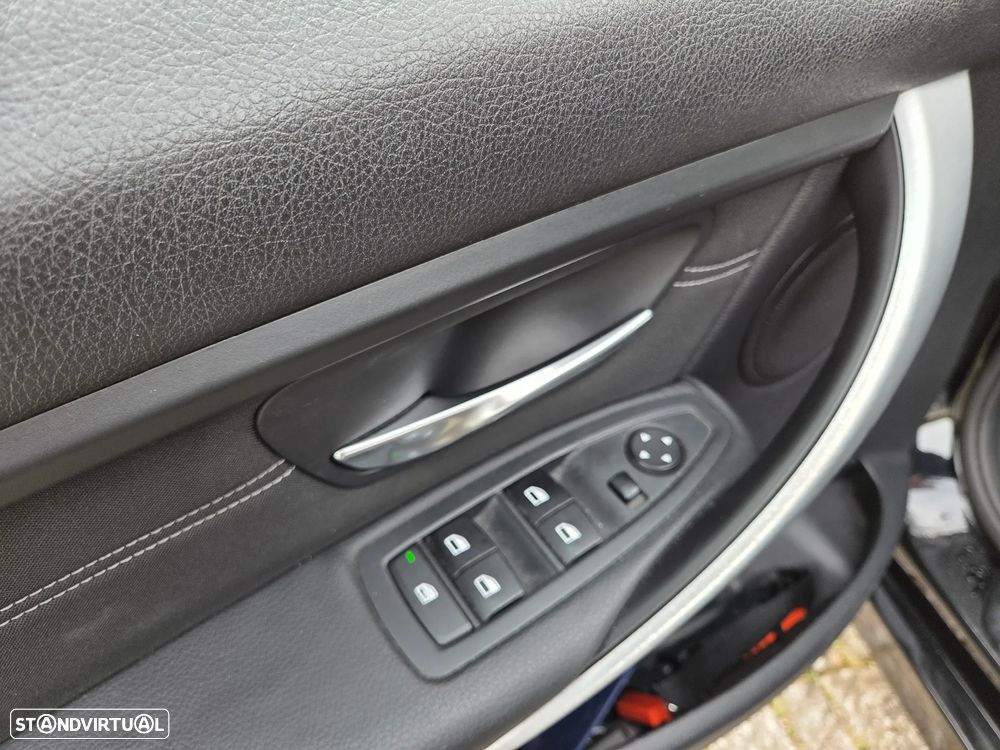 BMW 320 d Aut. Sport Line - 10