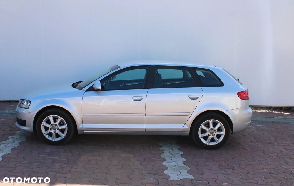 Audi A3 Sportback - 4
