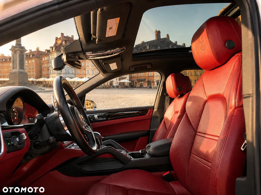 Porsche Cayenne E-Hybrid - 11