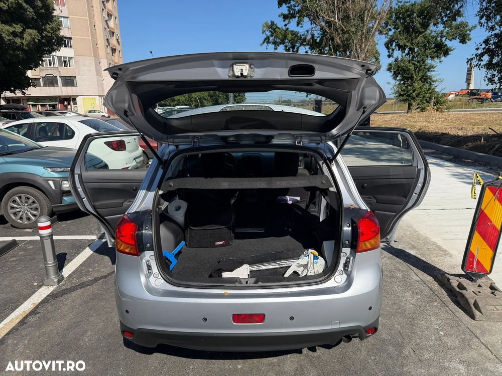 Mitsubishi ASX - 11