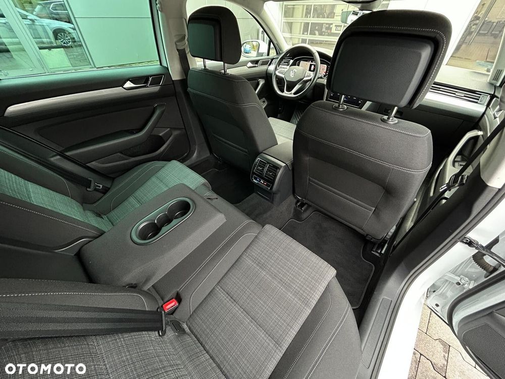 Volkswagen Passat 1.5 TSI EVO Business - 10