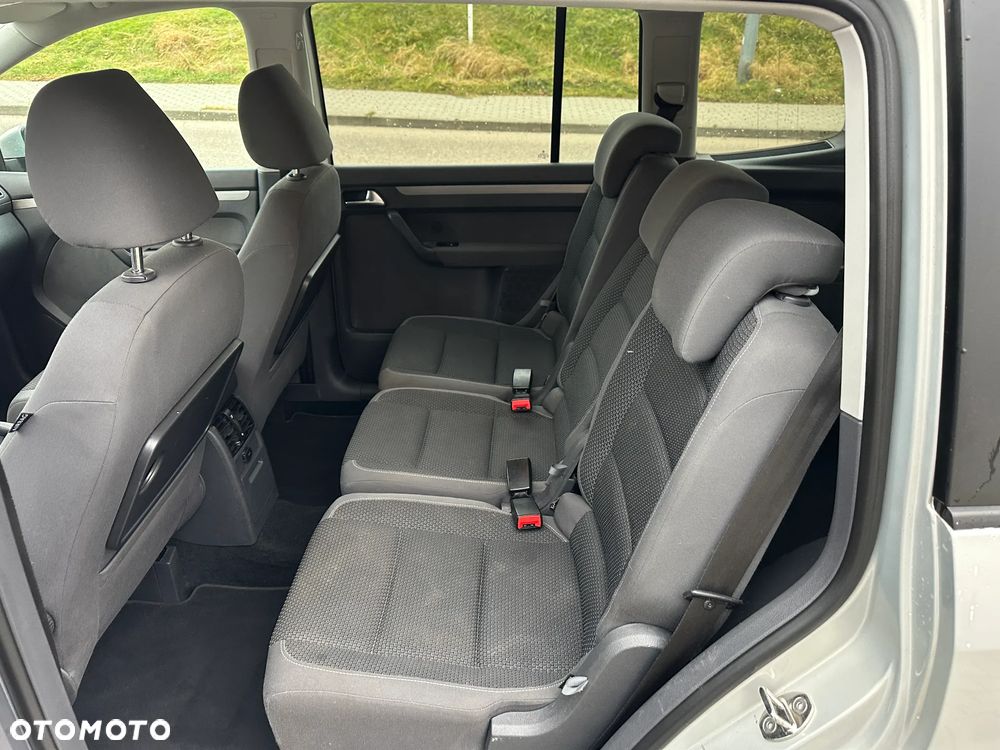 Volkswagen Touran 1.6 TDI DPF STYLE - 9