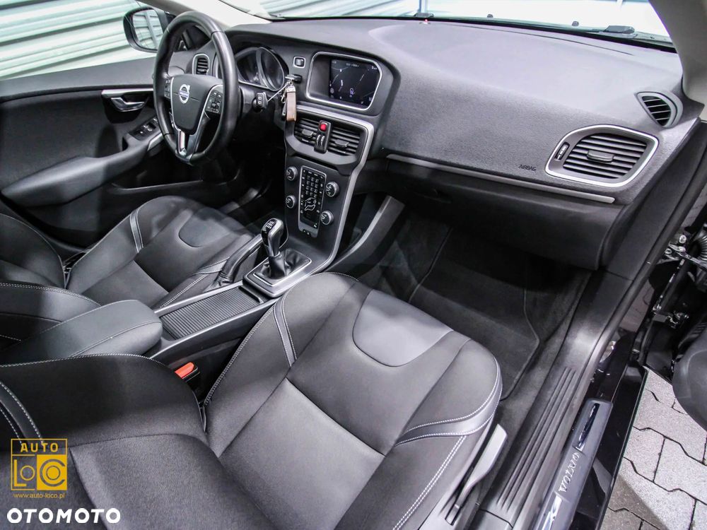 Volvo V40 D2 Momentum - 9