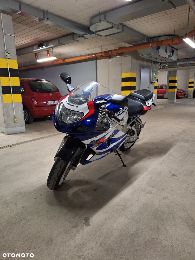 Suzuki GSX-R - 1