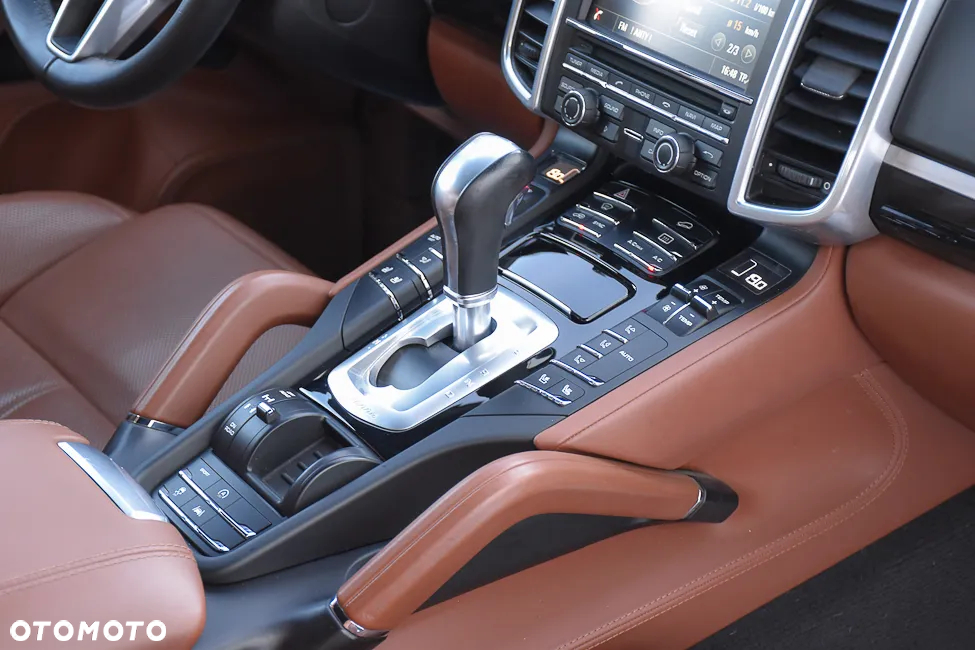 Porsche Cayenne Diesel Platinum Edition - 28