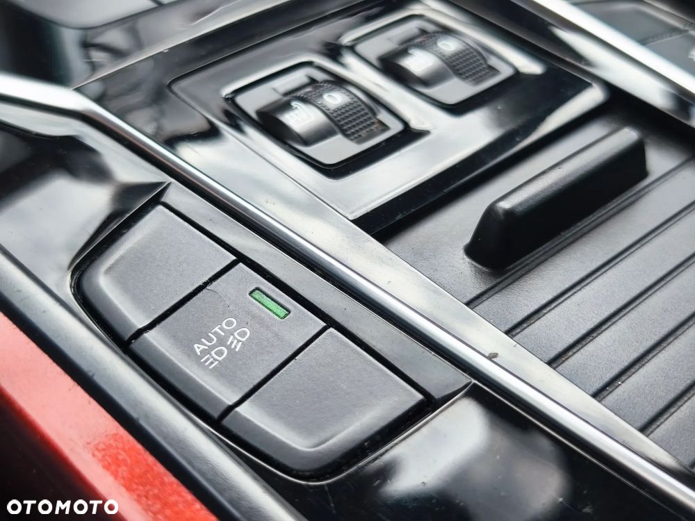 Peugeot 508 RXH BlueHDi 180 EAT6 Stop&Start - 32