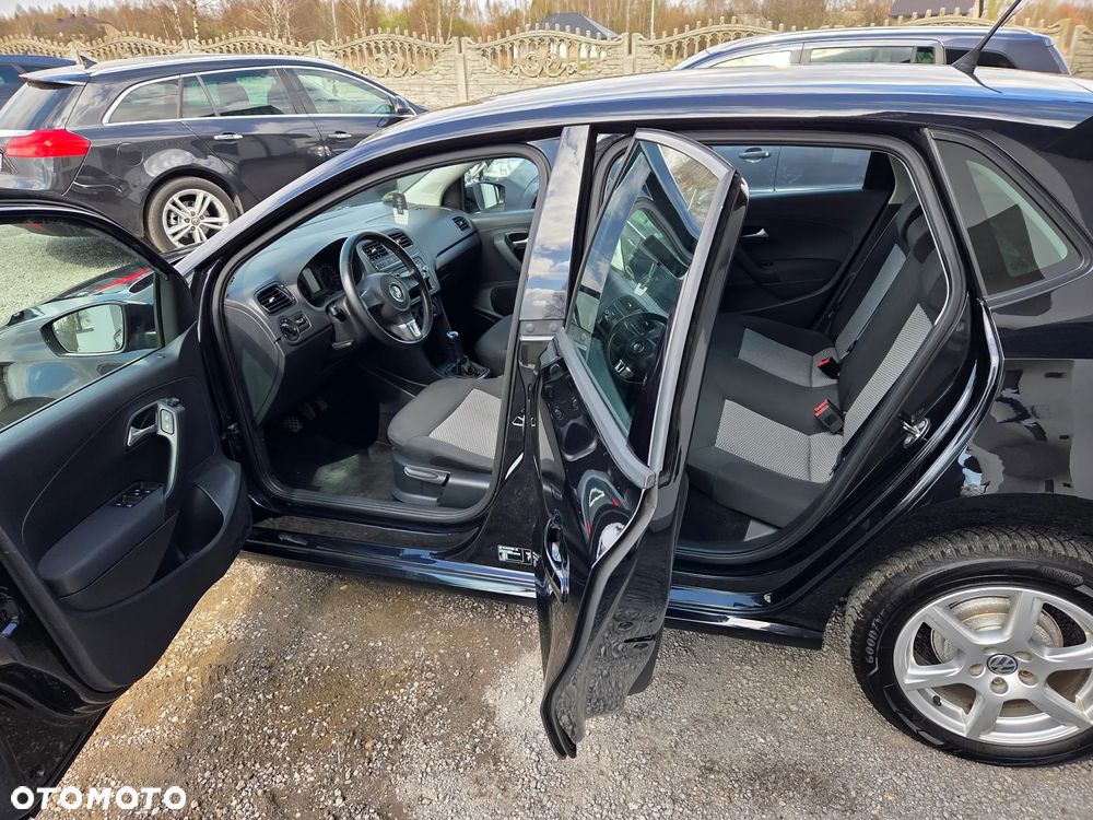 Volkswagen Polo 1.4 16V Comfortline - 24
