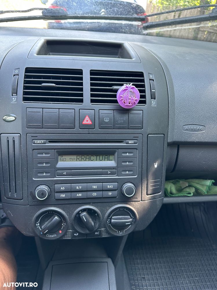 Volkswagen Polo - 10