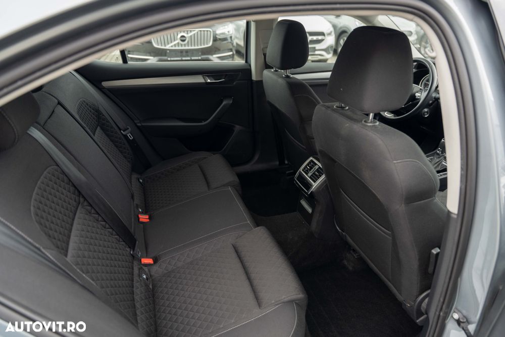 SKODA Superb 2021 — imagine 8