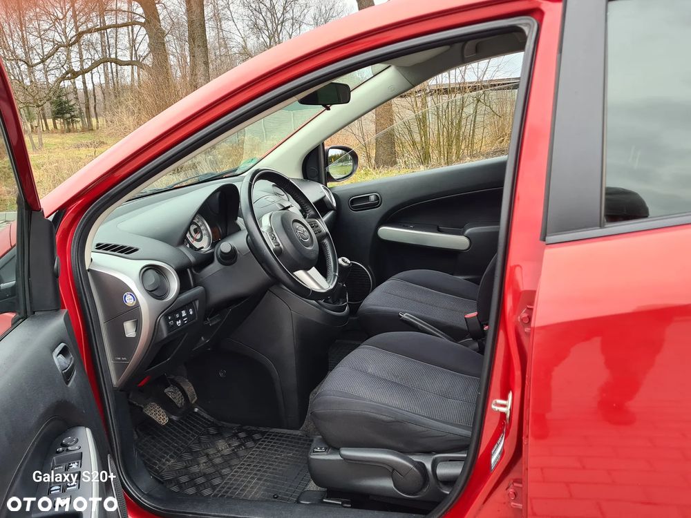Mazda 2 - 10