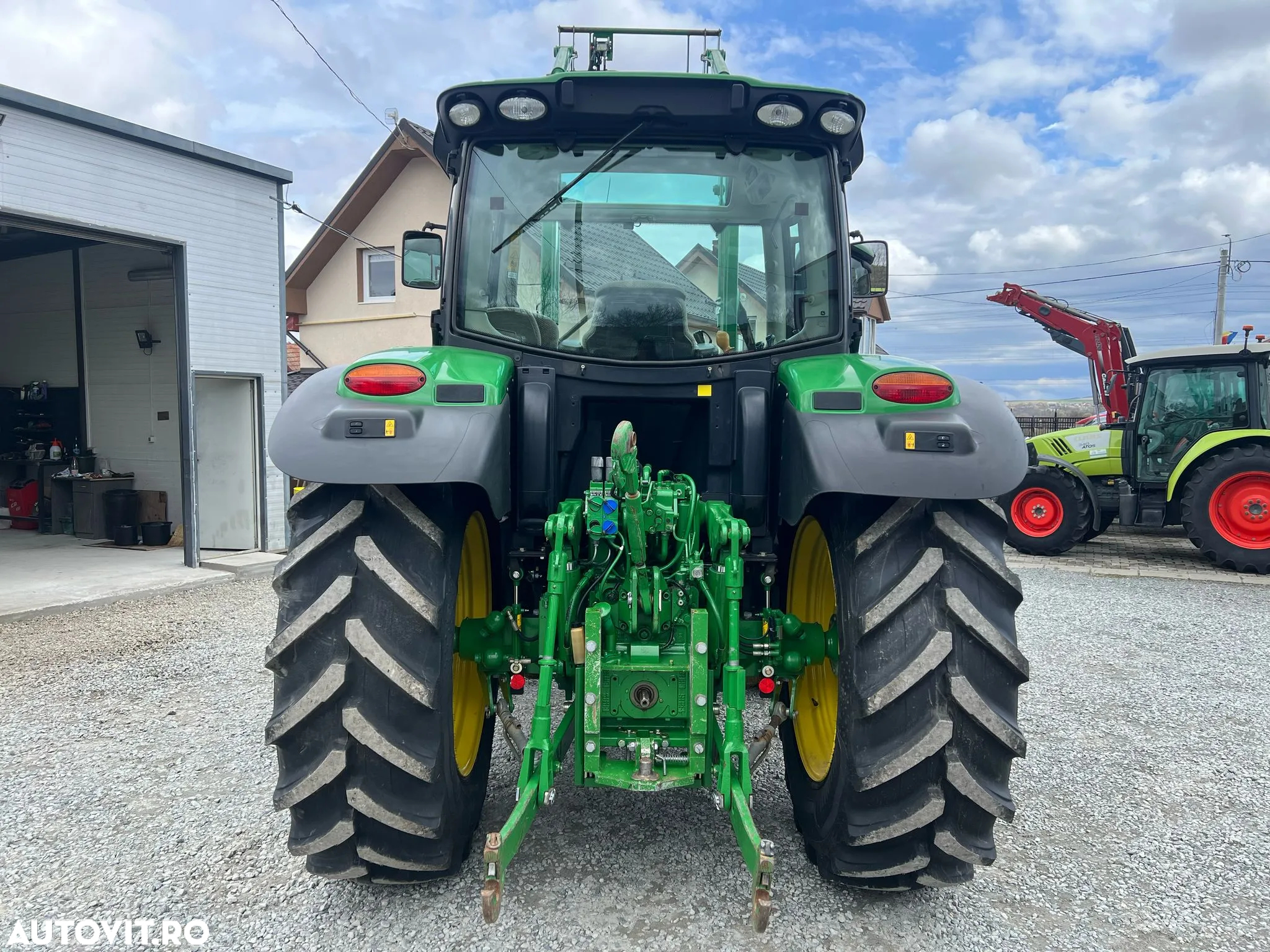 John Deere 6105R - 3