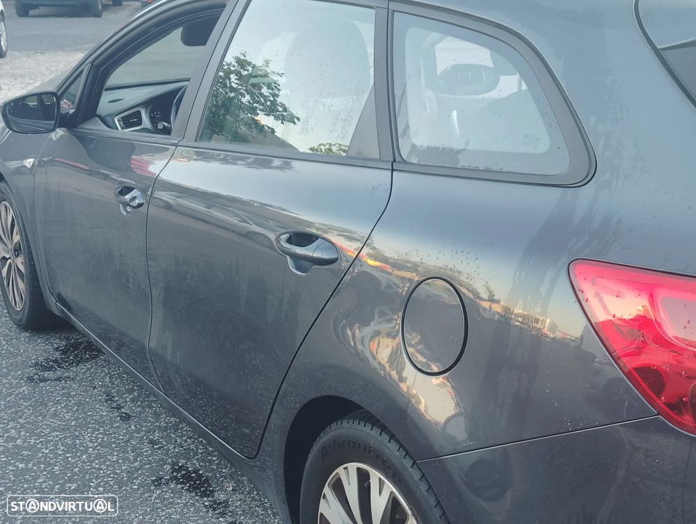 Kia Ceed SW 1.6 CRDi EX - 14