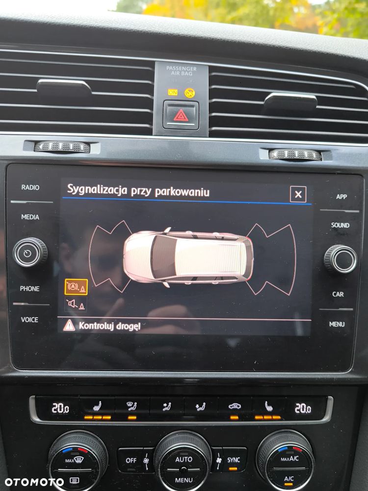 Volkswagen Golf 1.4 TSI BMT Comfortline DSG - 9