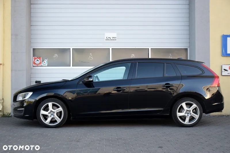 Volvo V60 D3 Summum - 6
