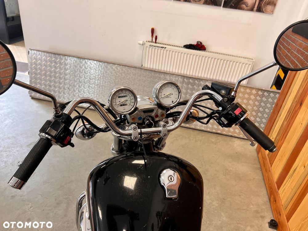 Yamaha XV - 18