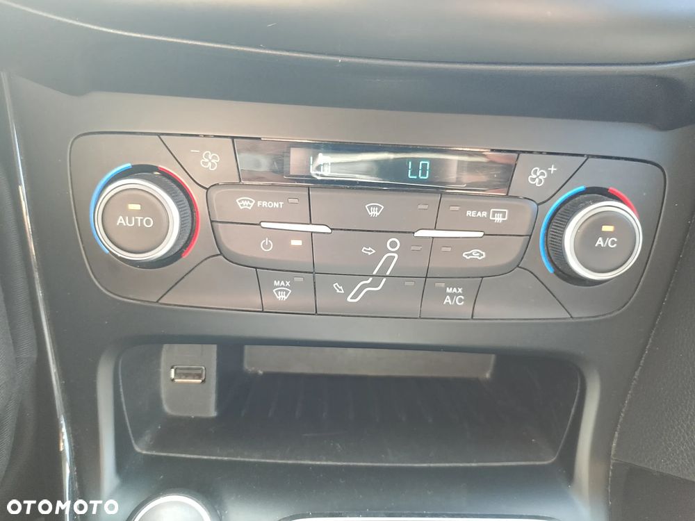 Ford Focus 1.5 TDCi Titanium - 27