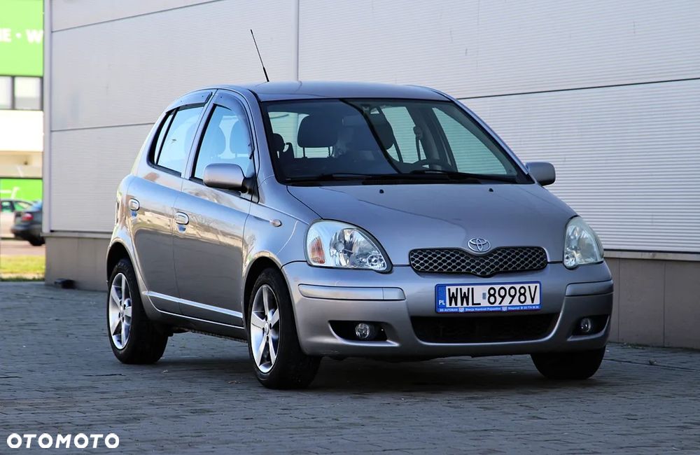 Toyota Yaris 1.3 Sol - 11