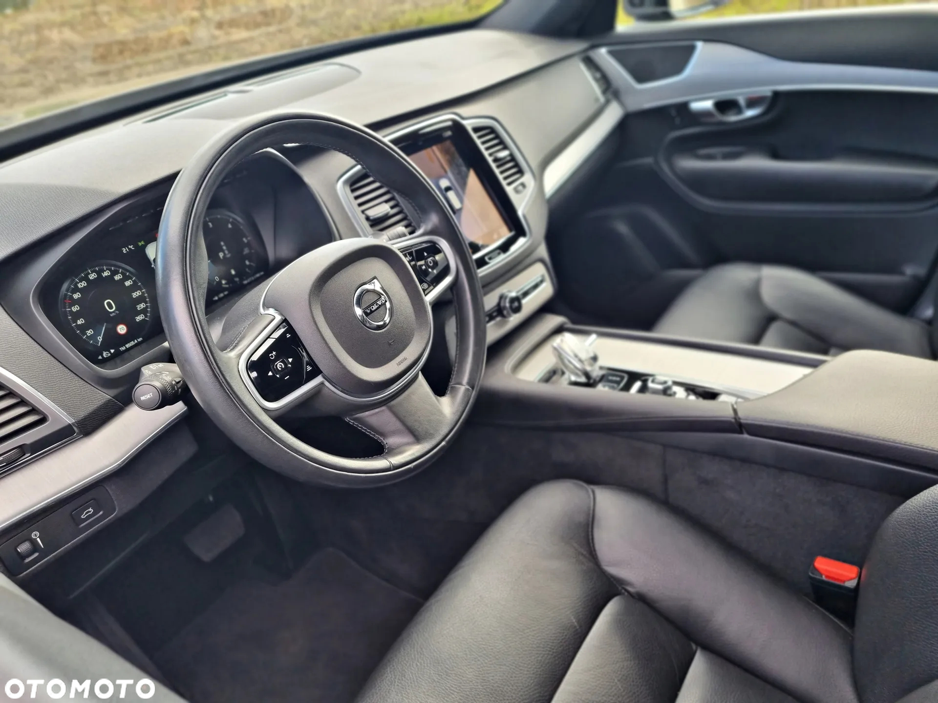 Volvo XC 90 B5 D AWD Geartronic Momentum - 32