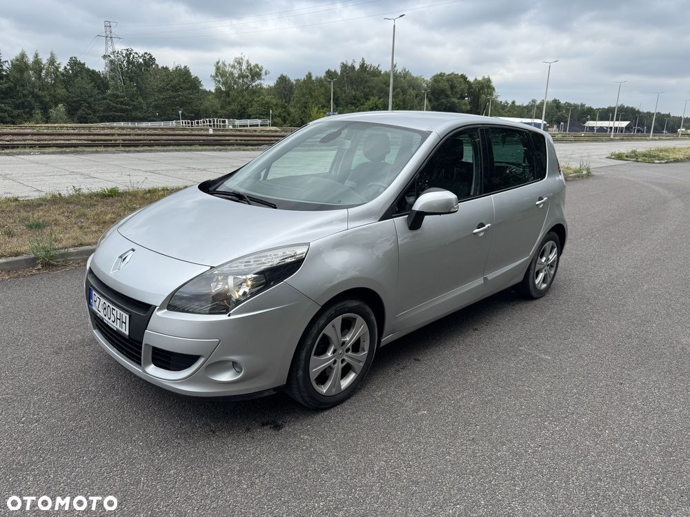 Renault Scenic - 1