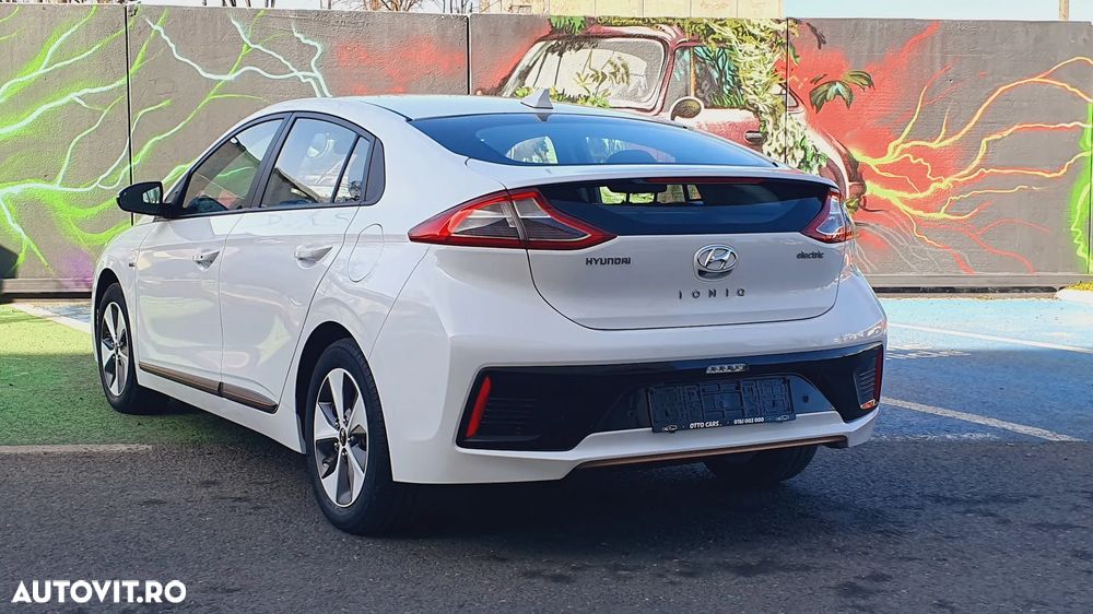 Hyundai IONIQ 120CP Exclusive - 10