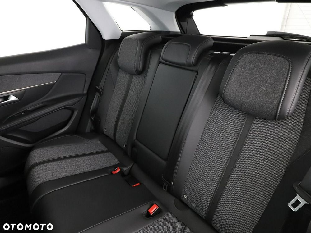 Peugeot 3008 1.2 PureTech Allure - 18