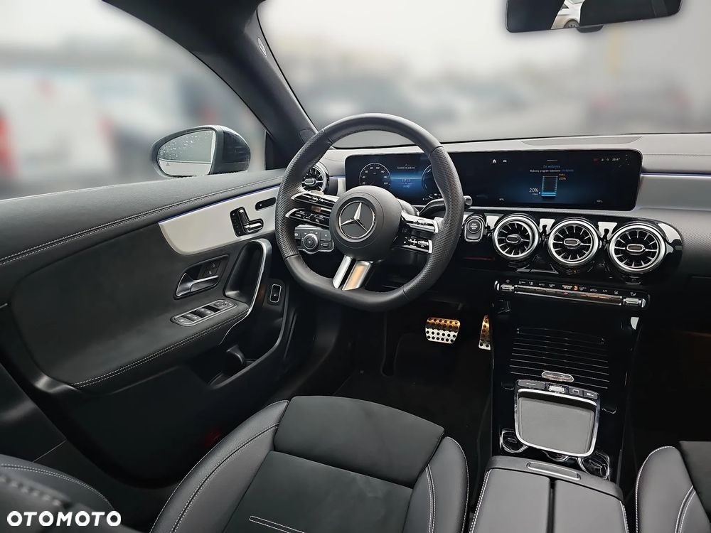 Mercedes-Benz CLA 250 e 8G-DCT AMG Line Advanced Plus - 14